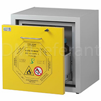 Шкаф для безопасного хранения легковоспламеняющихся веществ AC 600/50 CM D